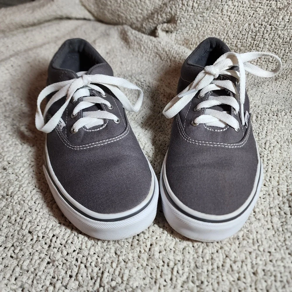 VANS  Pewter Gray Canvas Sneakers Shoes Youth Size 5 Lace Up Comfort